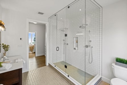 06  Custom Home  Ensuite2