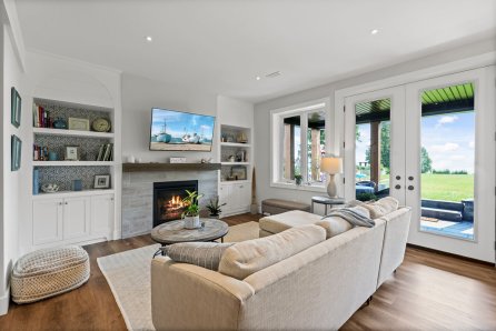 16  Custom Home  Living  Room  Lower  Level